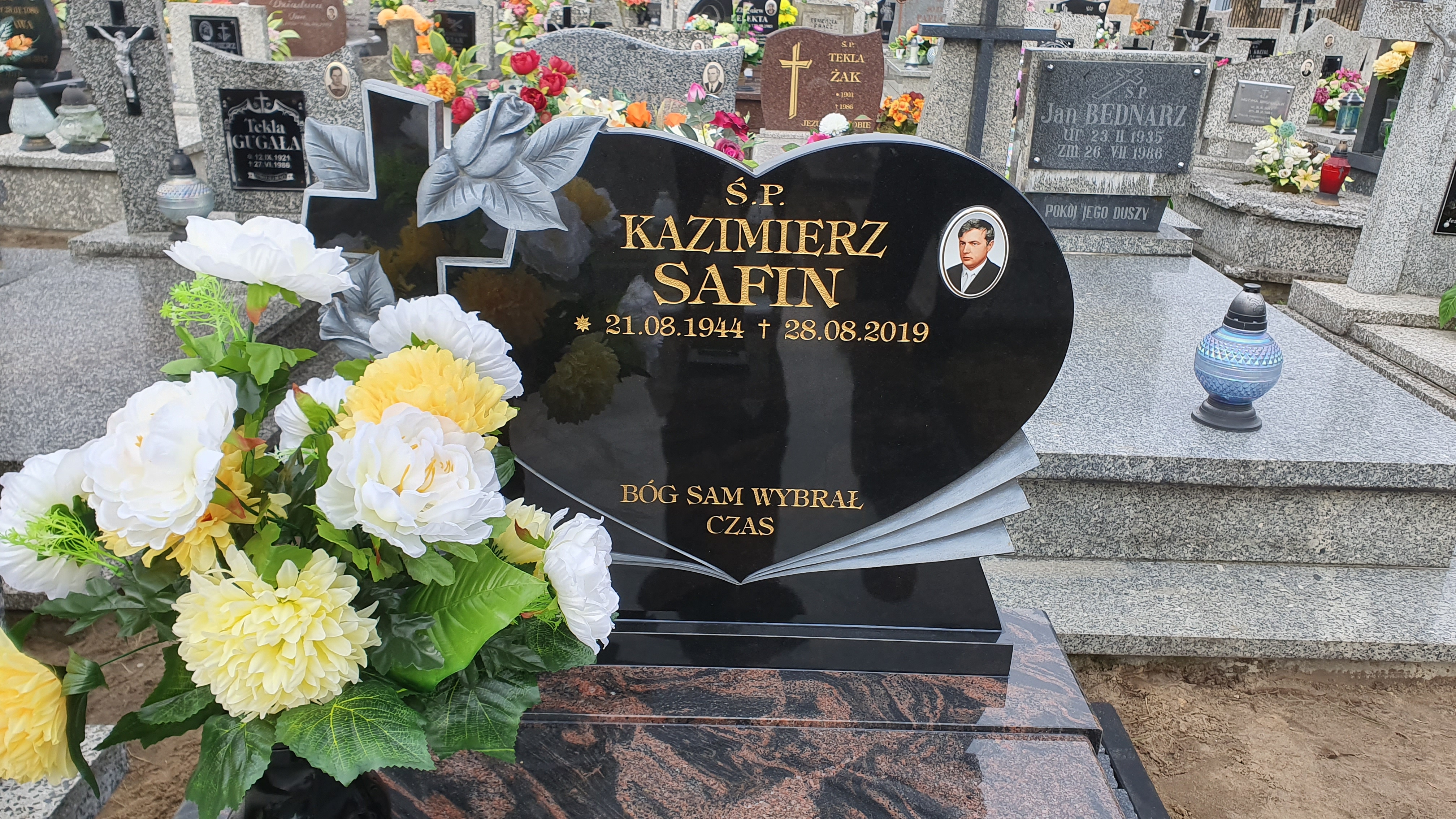 Grób Kazimierz Safin